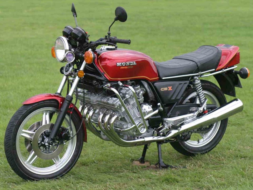 Honda CBX 1050 com seu motor de 6 cilindros